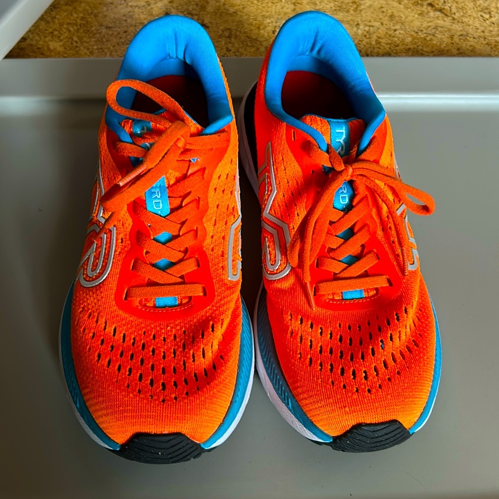 TYR running shoes